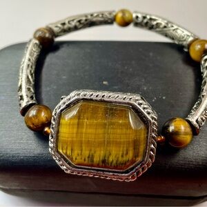 Vintage gemstone tiger’s eye stretch bracelet with vine filigree links & hearts